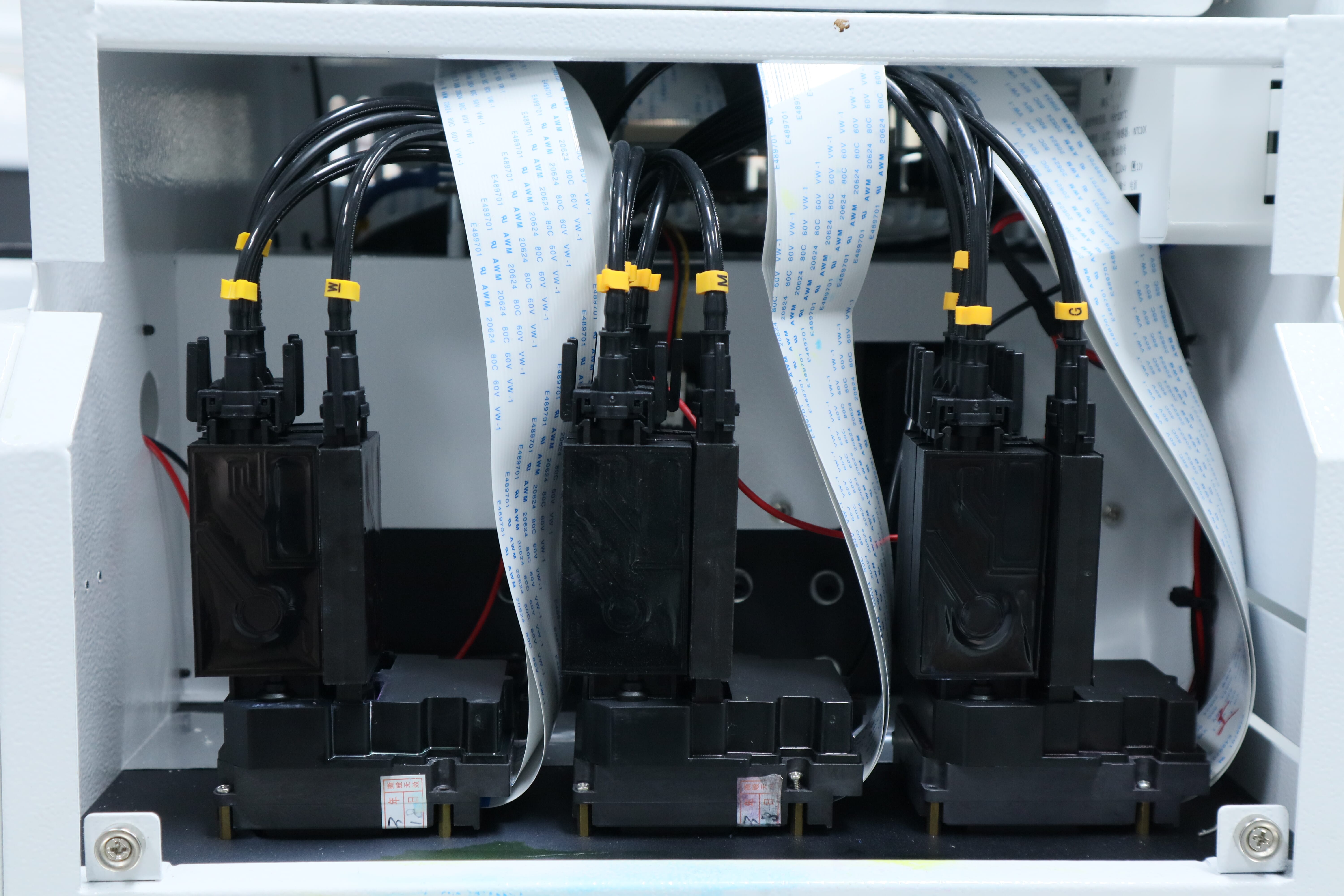 3pcs of dx8 print heads in high speed cylinder printer