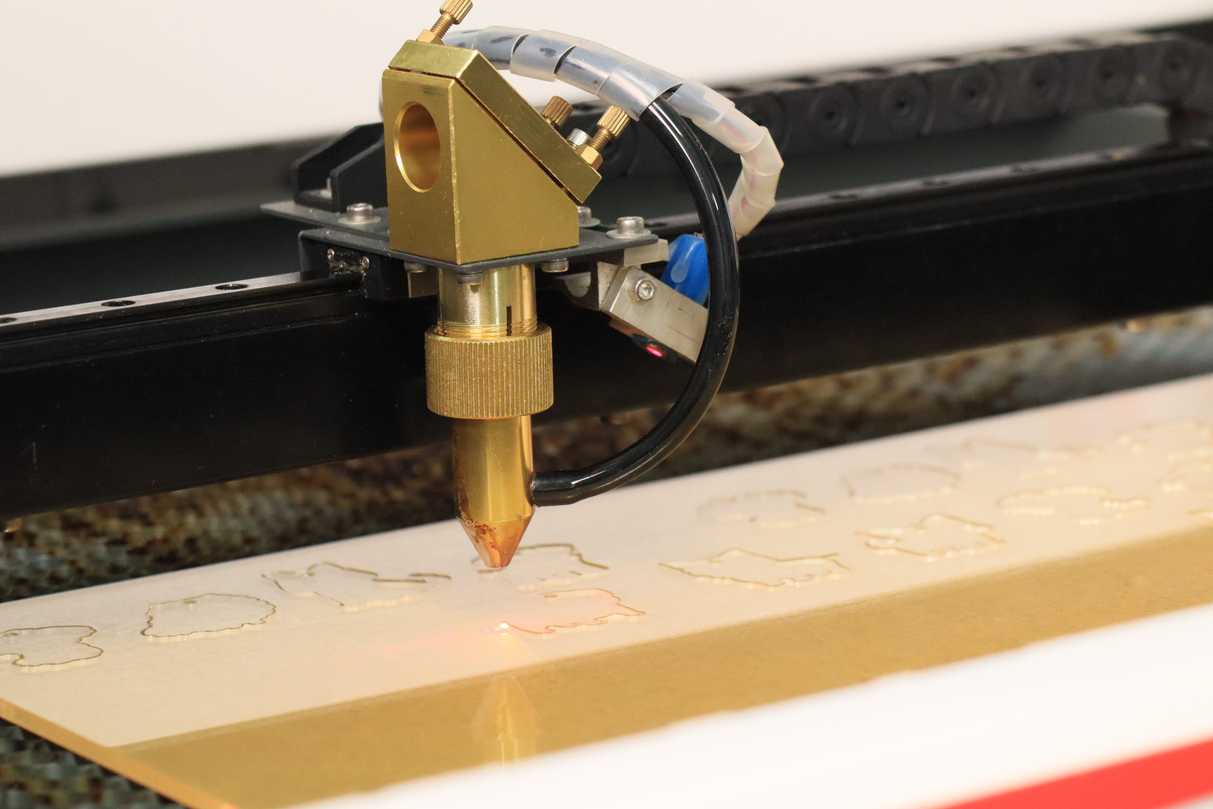 laser cutting acrylic sheet for key chain_